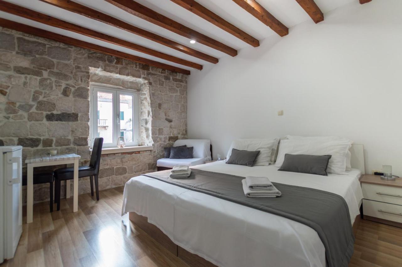 Camenno Apartments-The Heart Of Diocletian'S Palace-Open All Winter! Split Eksteriør bilde